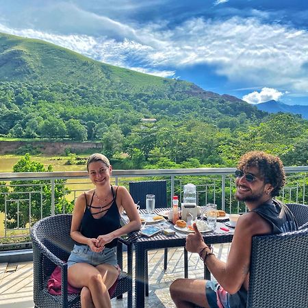 Bella Villa Coron Luaran gambar