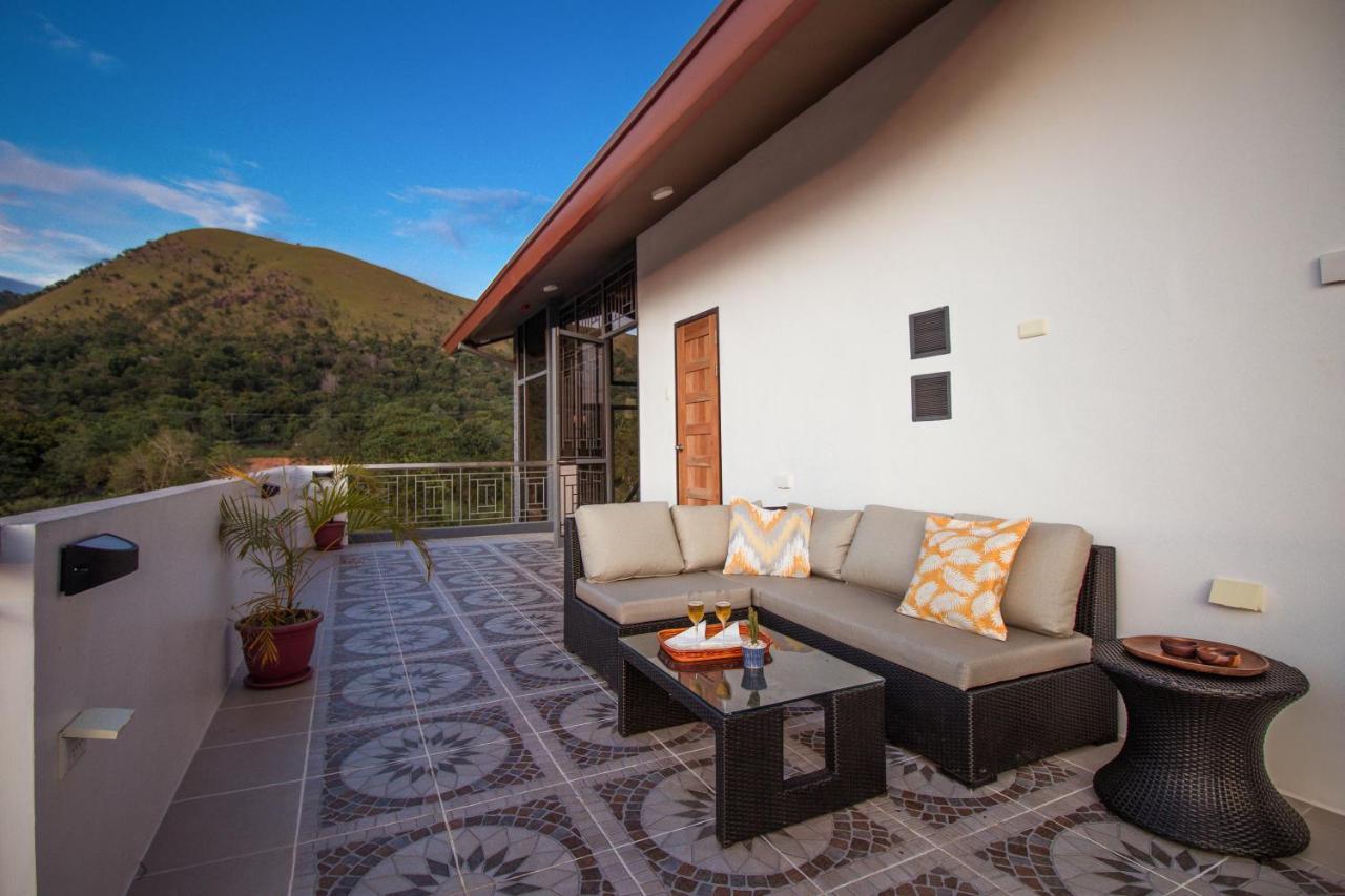 Bella Villa Coron Luaran gambar