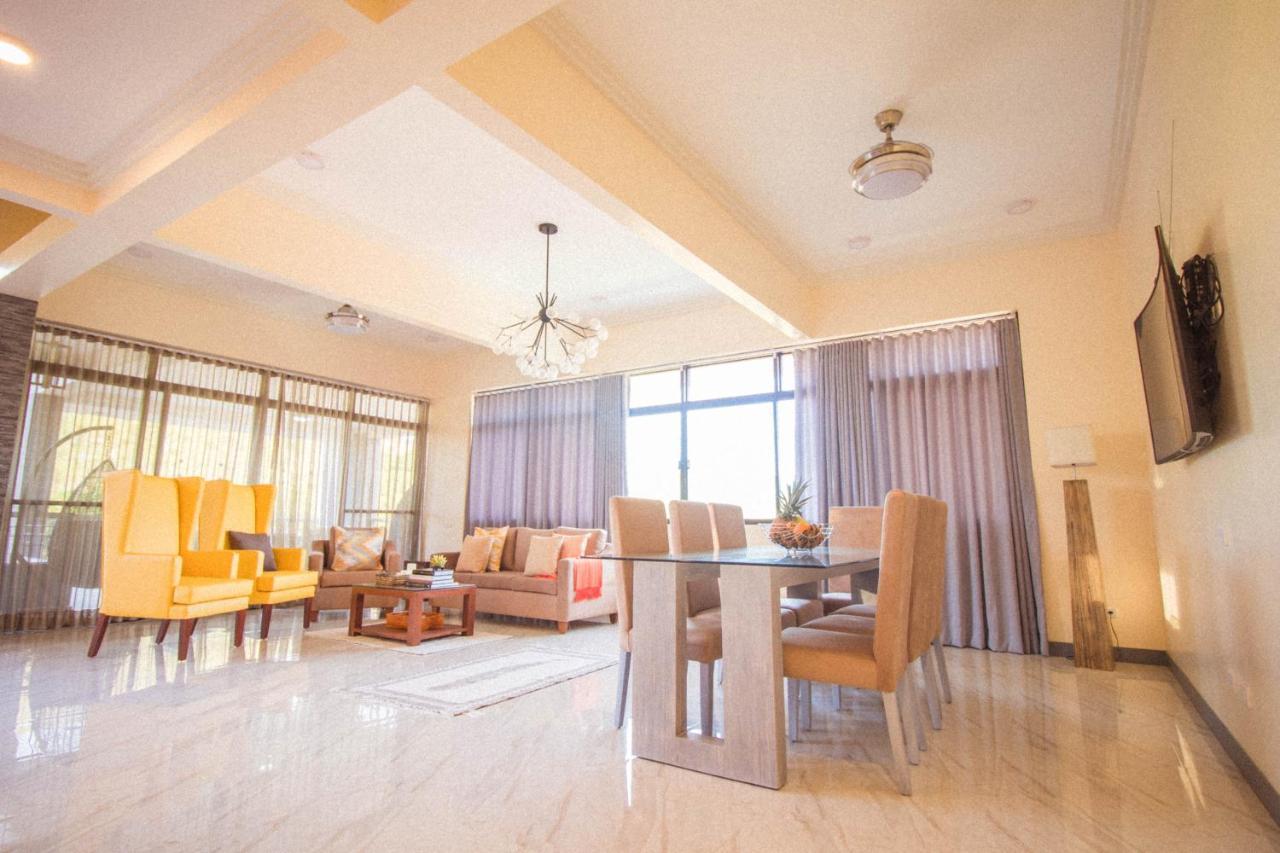 Bella Villa Coron Luaran gambar