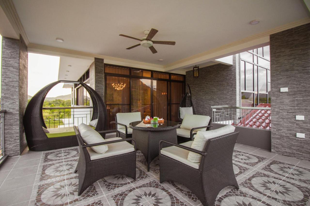 Bella Villa Coron Luaran gambar