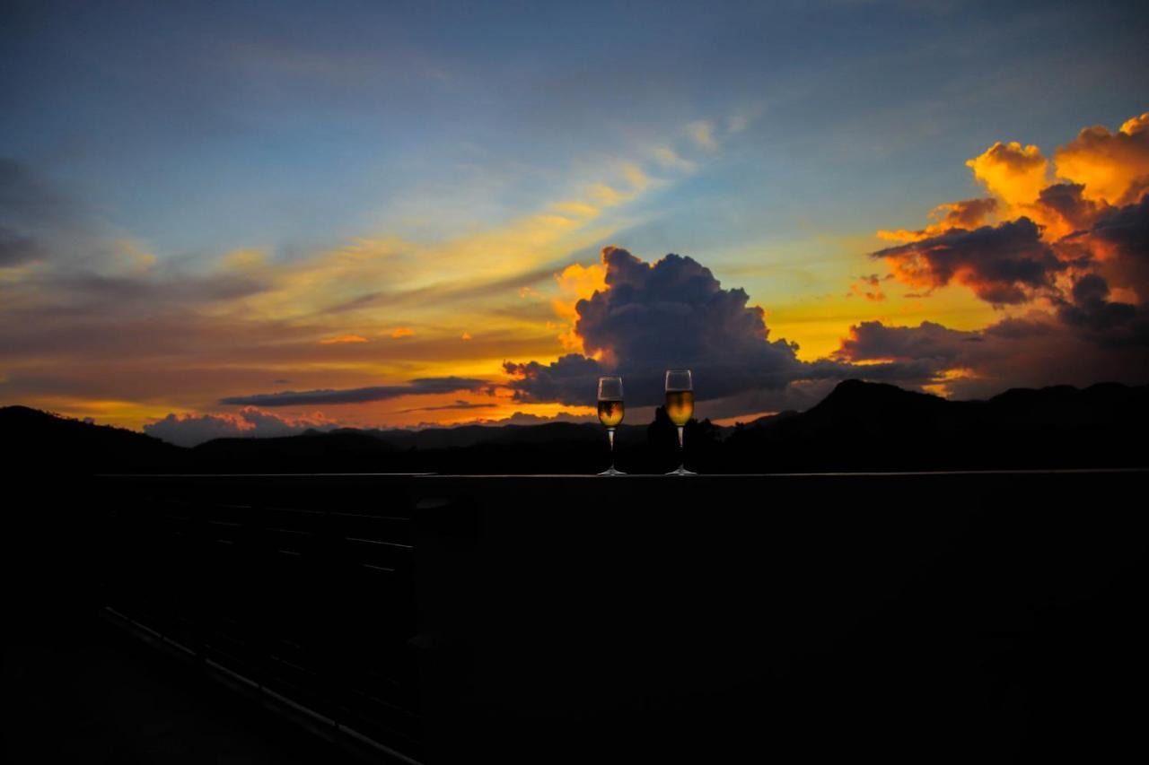 Bella Villa Coron Luaran gambar