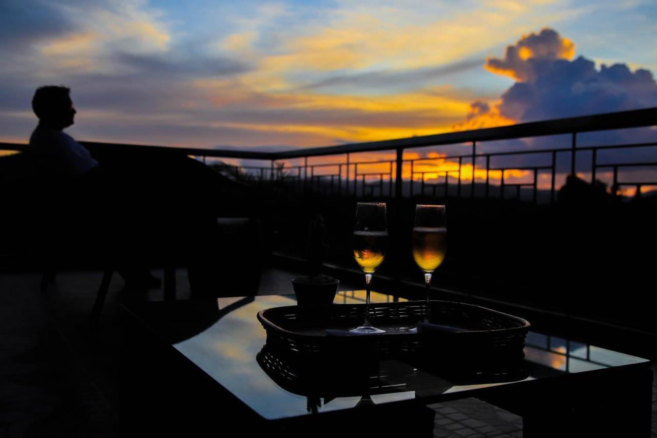 Bella Villa Coron Luaran gambar