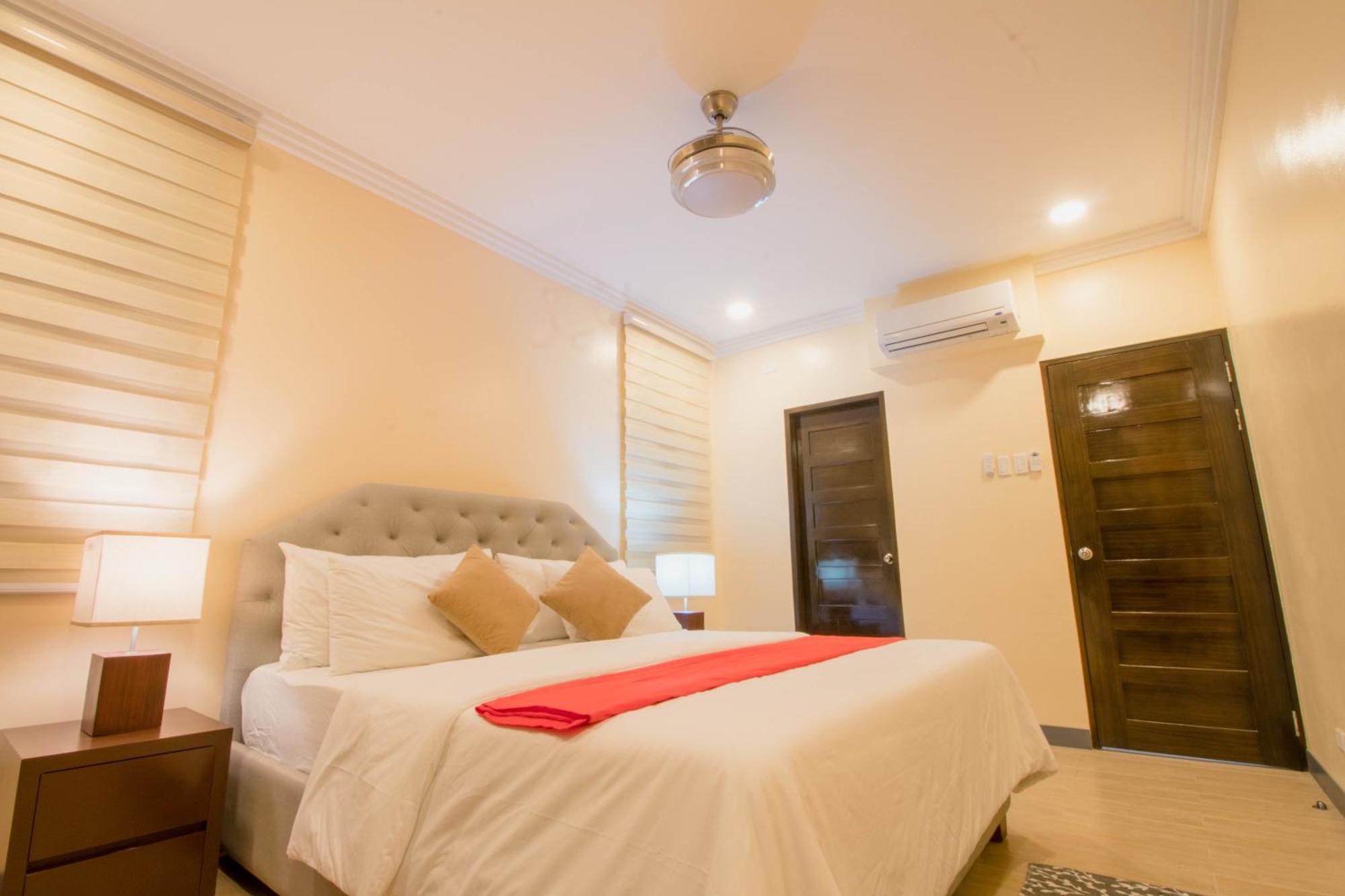 Bella Villa Coron Luaran gambar