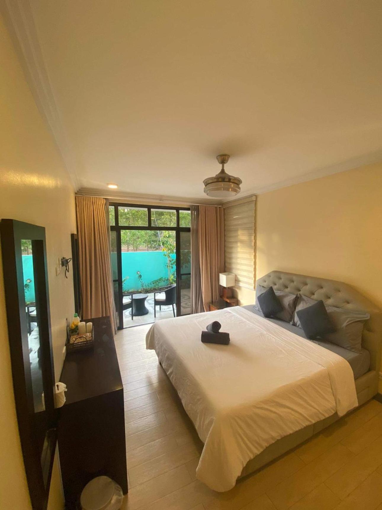 Bella Villa Coron Luaran gambar