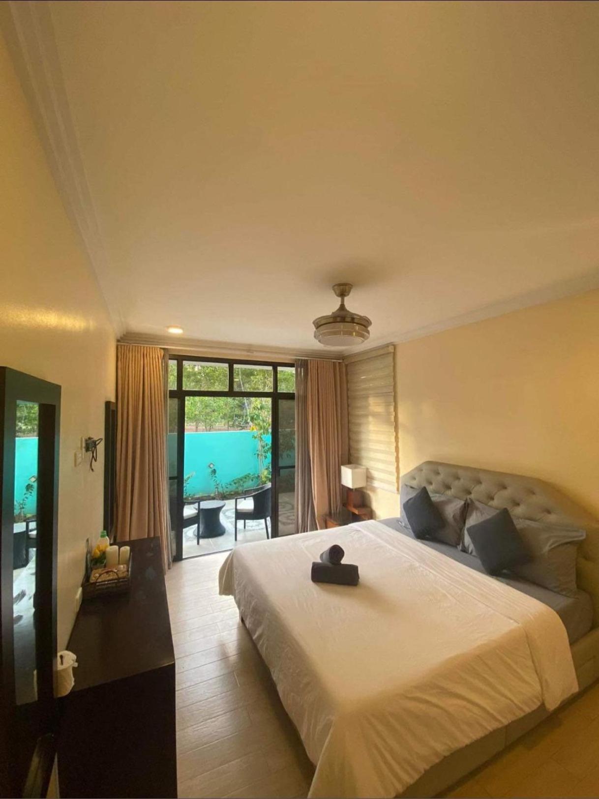 Bella Villa Coron Luaran gambar