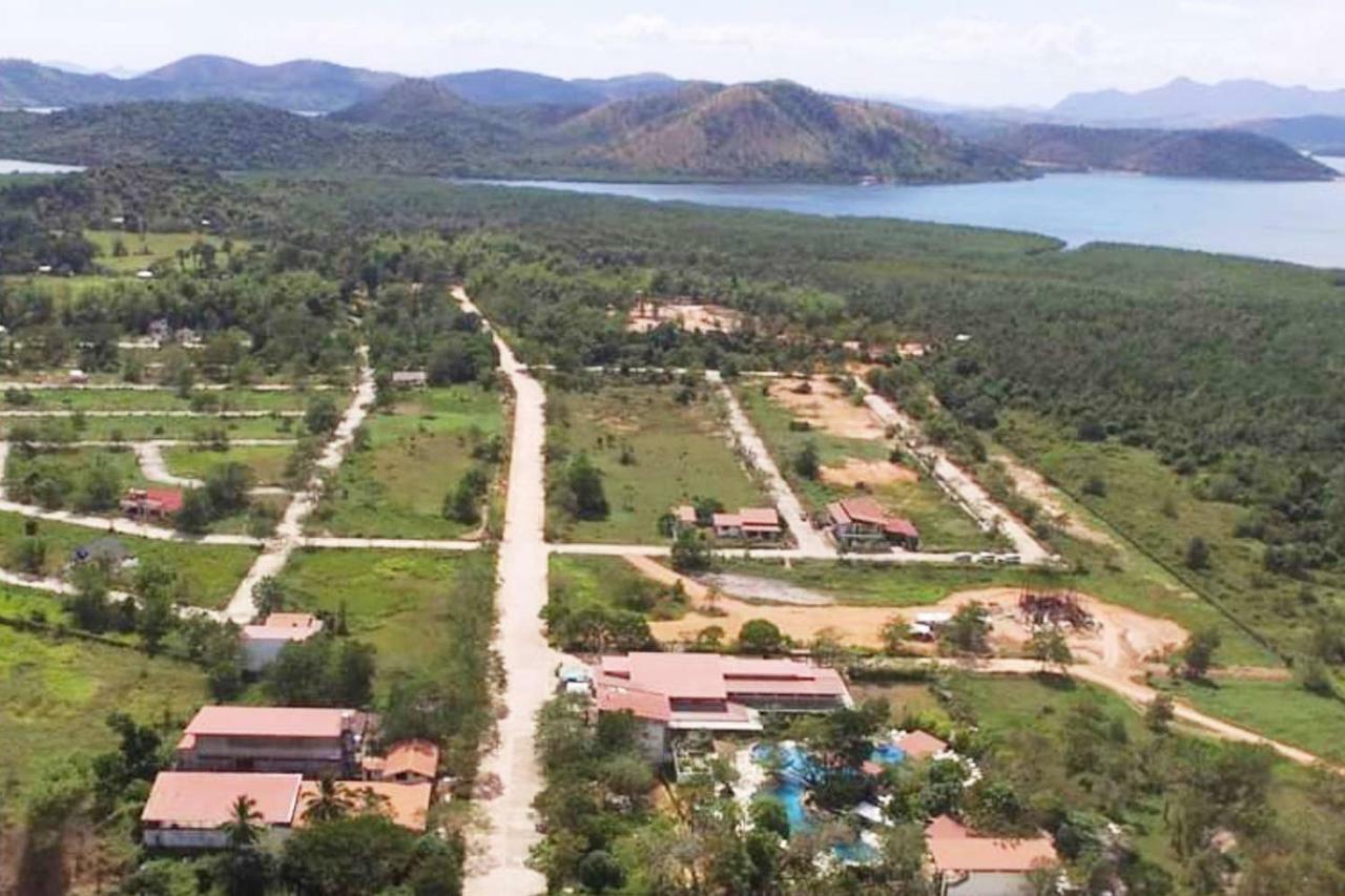 Bella Villa Coron Luaran gambar