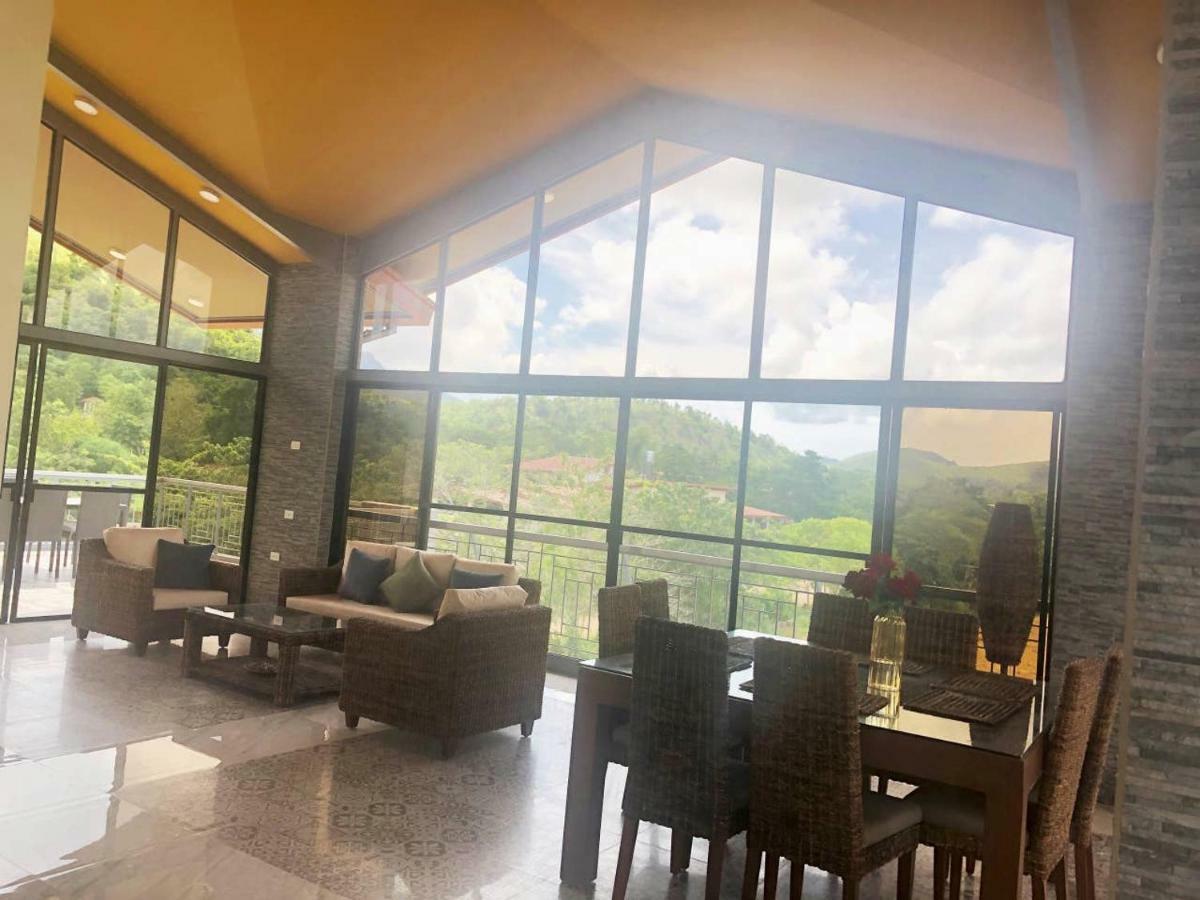 Bella Villa Coron Luaran gambar