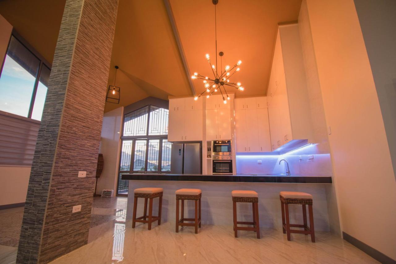 Bella Villa Coron Luaran gambar