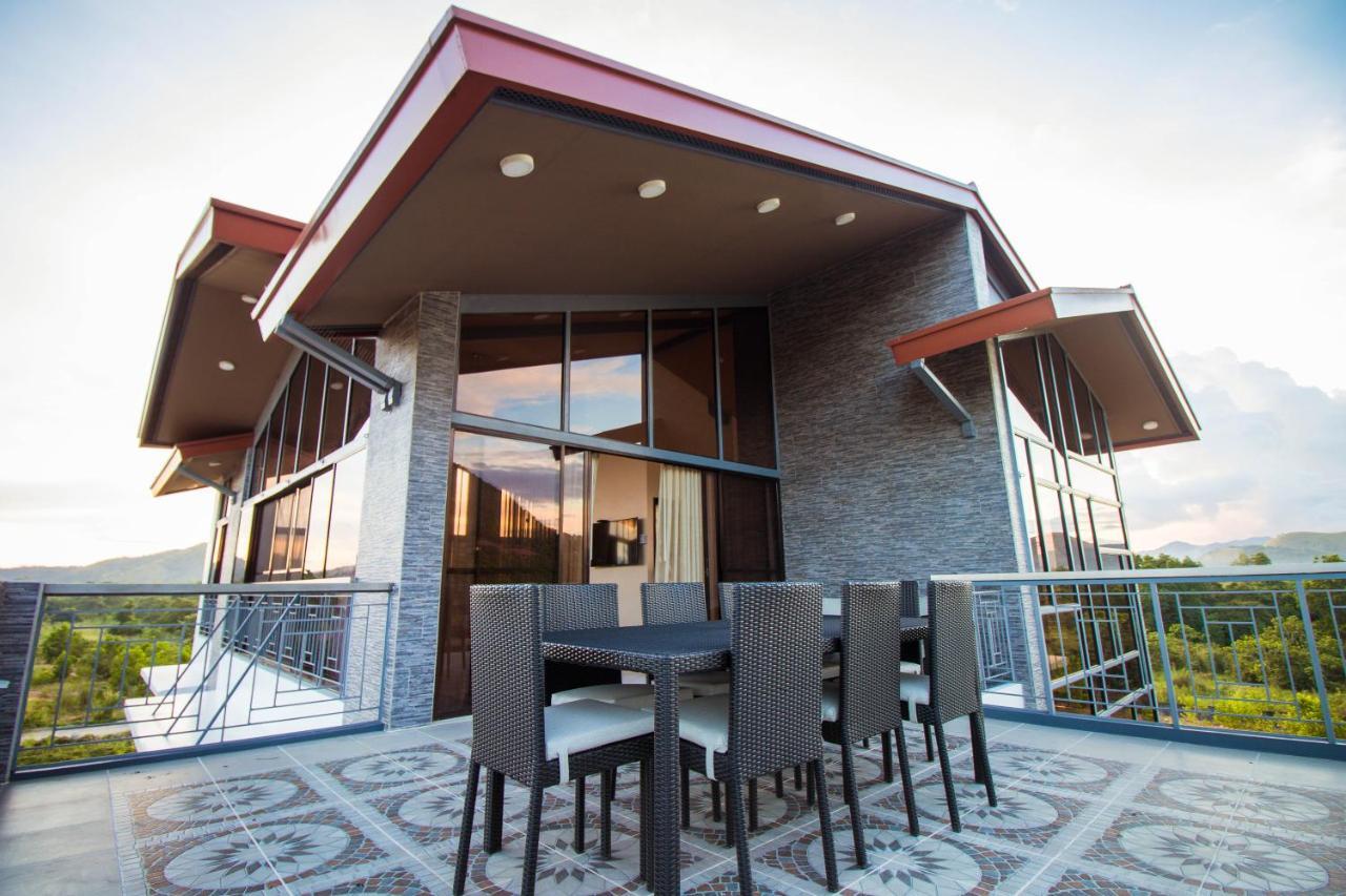 Bella Villa Coron Luaran gambar