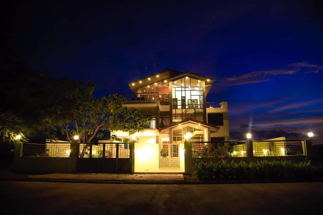 Bella Villa Coron Luaran gambar
